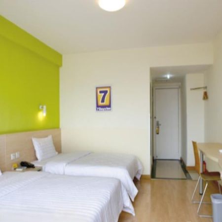 7 Days Inn Guangzhou Luogang Yonghe Development Zone Екстер'єр фото